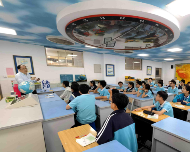 研討方向是科學教育需求走進校園與老師和同學們溝通交流